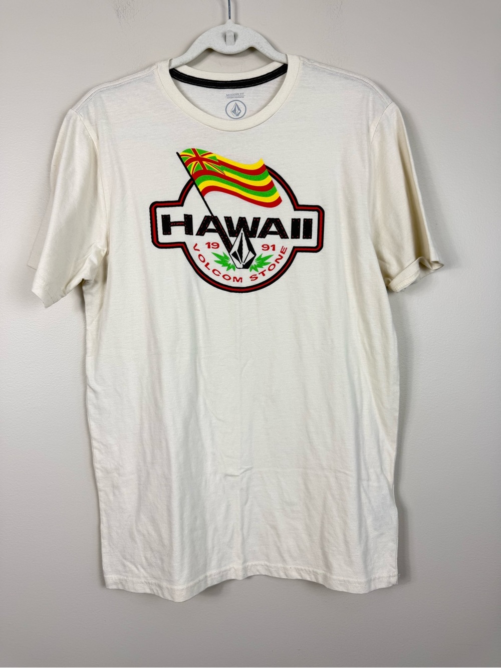 Volcom Banner Fill Hawaii Graphic Tee Mens Medium Flag Skater Cotton Shirt Top
